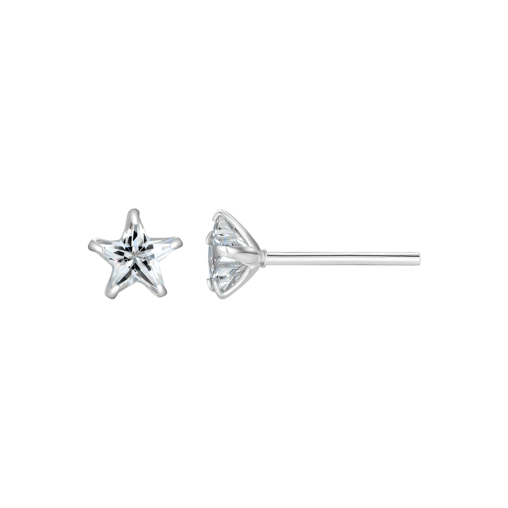 Sølv ørestikker stjerne med 6 mm stjerneslebet syntetisk cubic zirconia.