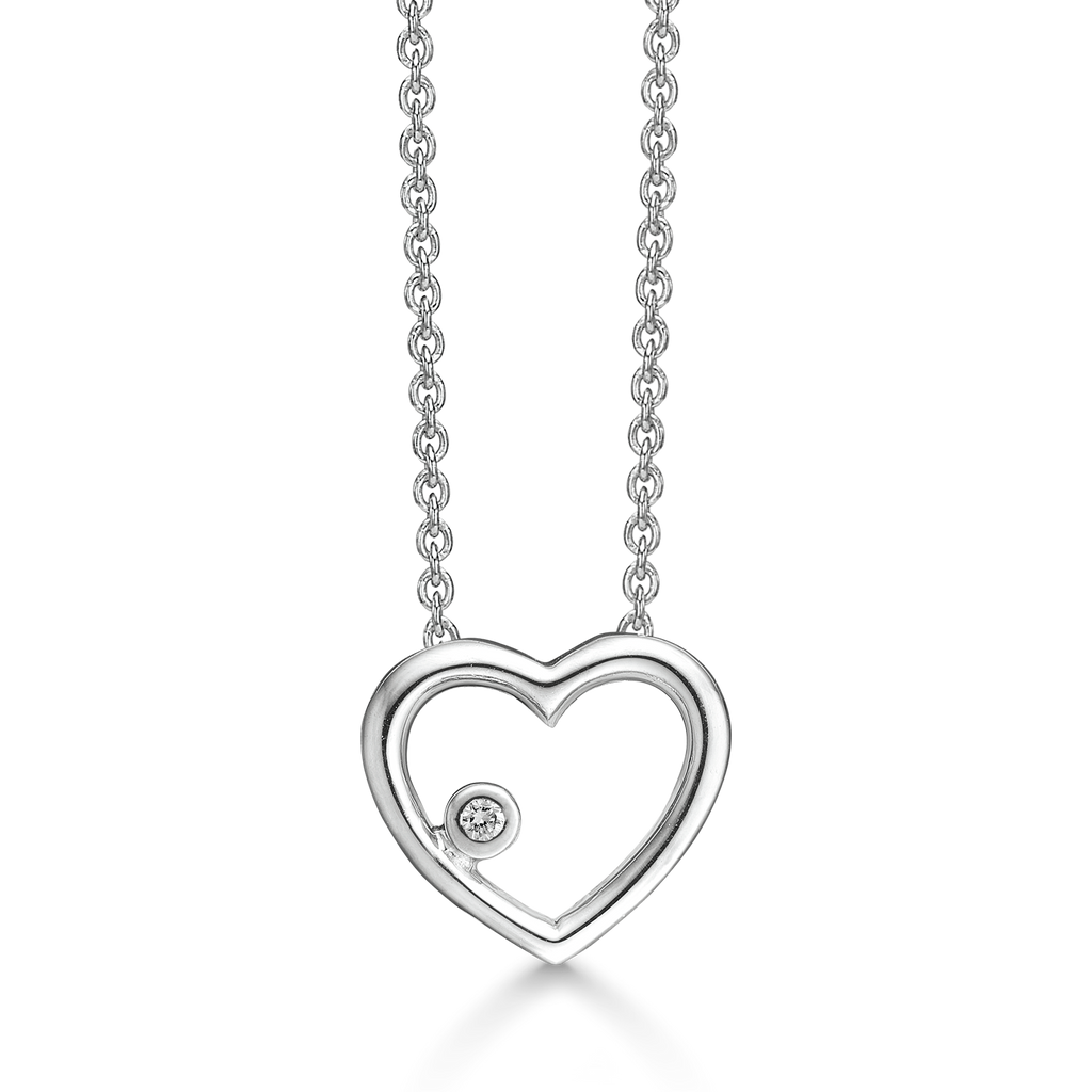 Sølv halskæde rhodineret åben hjerte med diamant. Diamant ialt 0,025 ct. w/pk1. Kæden er rhodineret sølv i længde 42-45 cm.